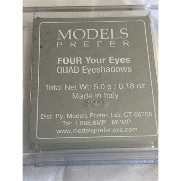 MODELS PREFER Four Your eyes Quad eyeshadow applicator .18oz purple tone Eye - Picture 9 of 10
